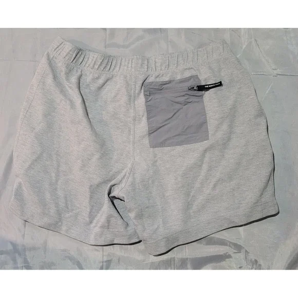 The North Face Shorts Mens 2XL Gray Knit Gym Run Workout Zip Pocket Drawstring - Picture 9 of 11